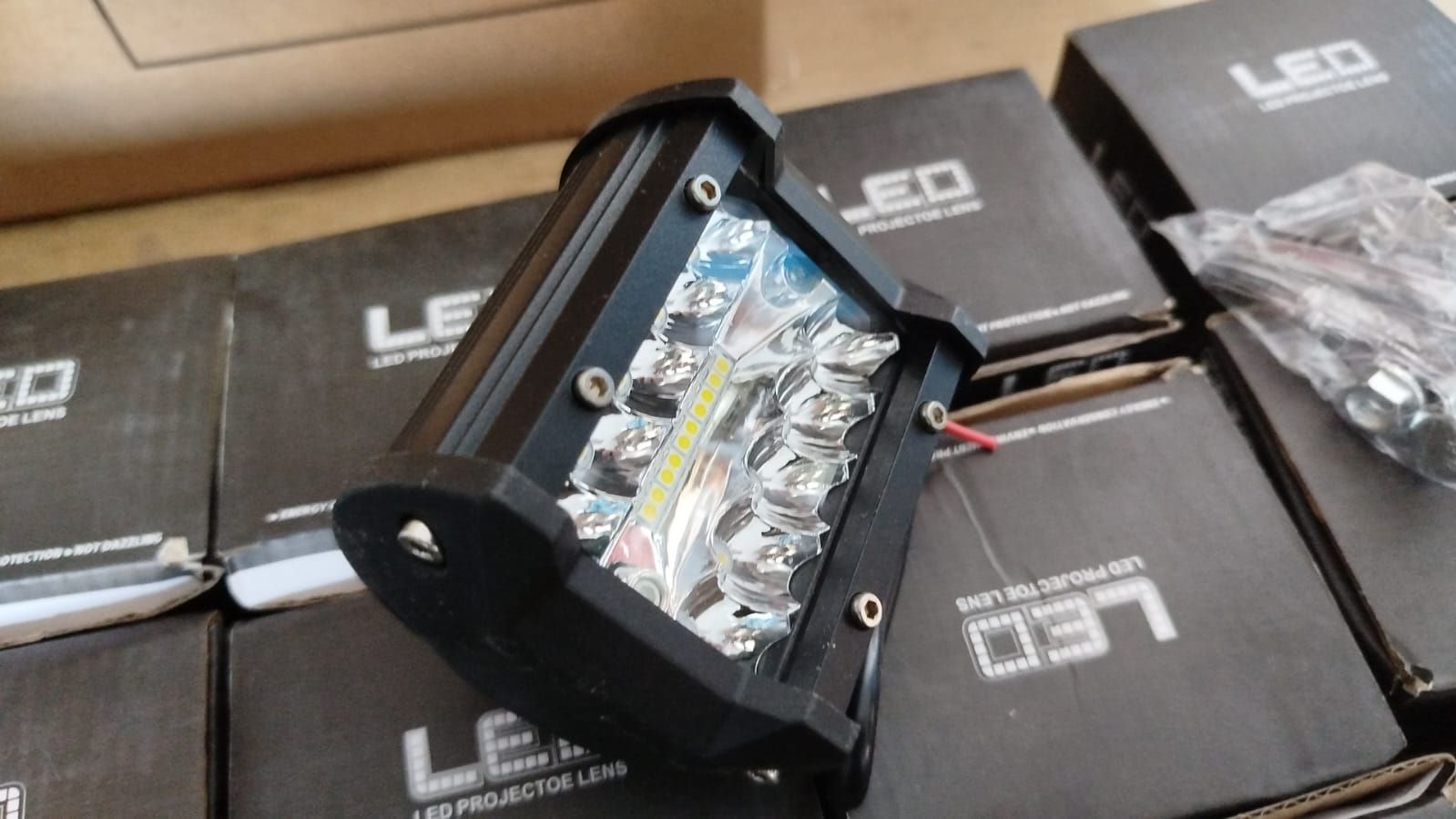 FAROL LED RETANGULAR